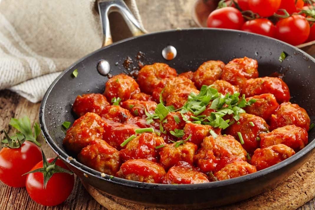 Venison Meatballs with tomato sauce | Hunting Magazine