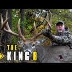 the-king-8-giant-buck-is-called-in-to-20-yards