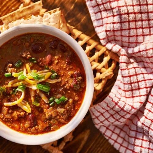 Quick and Simple Venison Chili Recipe - Hunting Magazine
